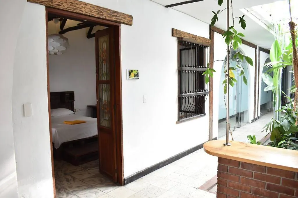 民宿 Hostal Chontaduro Casa Colonial En Pleno Centro Historico De Cali- Se Alquila La Casa Entera Para 12 O 13 Personas O Por Habitaciones 哥伦比亚