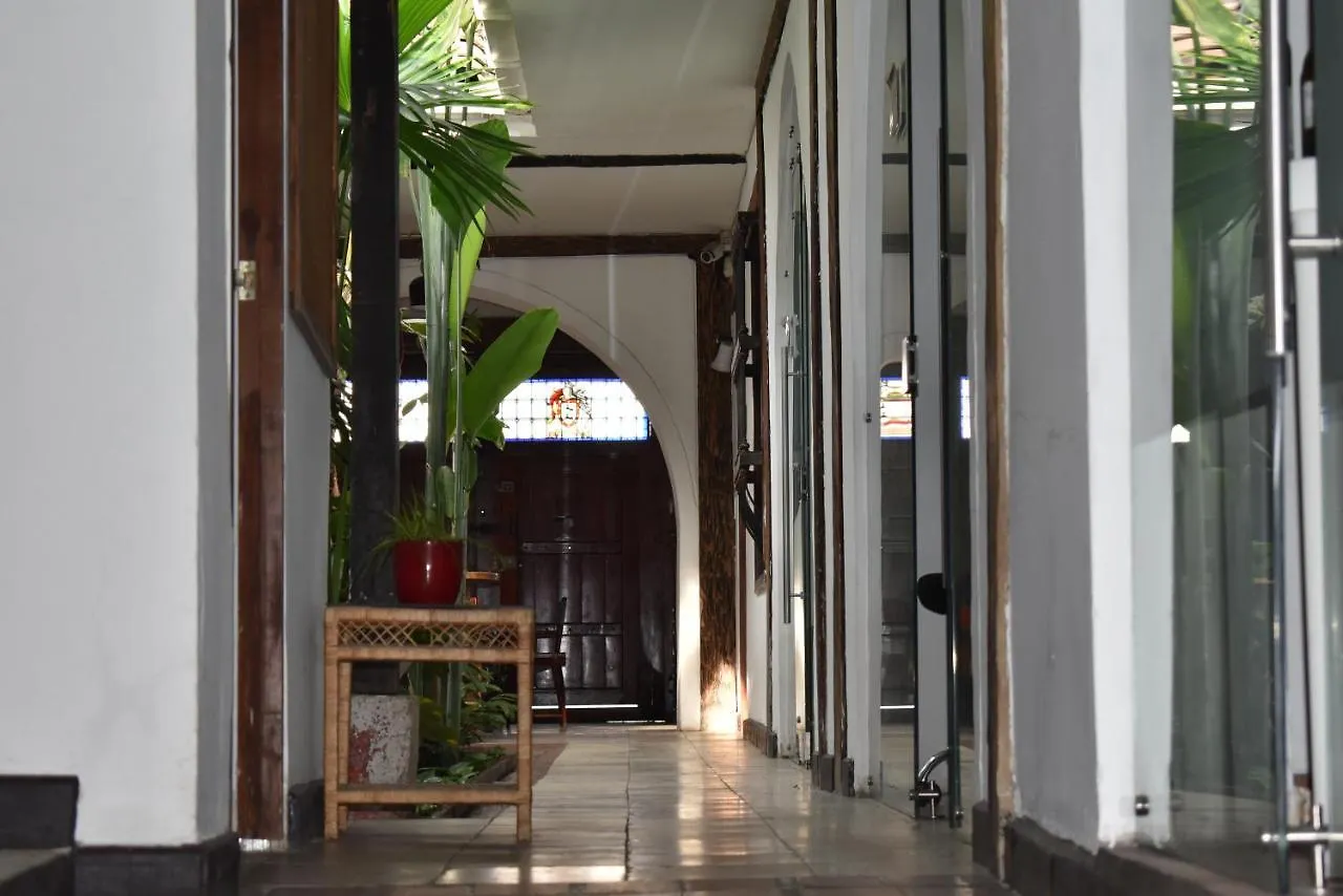 Hostal Chontaduro Casa Colonial En Pleno Centro Historico De Cali- Se Alquila La Casa Entera Para 12 O 13 Personas O Por Habitaciones 0*, 卡利
