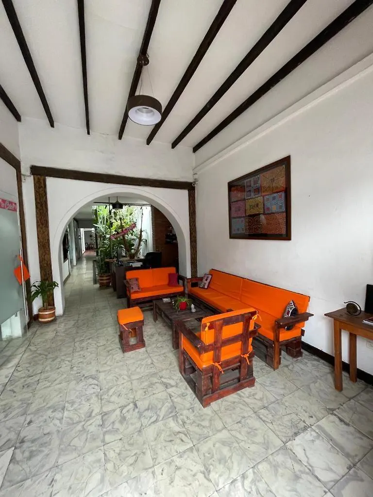 Hostal Chontaduro Casa Colonial En Pleno Centro Historico De Cali- Se Alquila La Casa Entera Para 12 O 13 Personas O Por Habitaciones 哥伦比亚