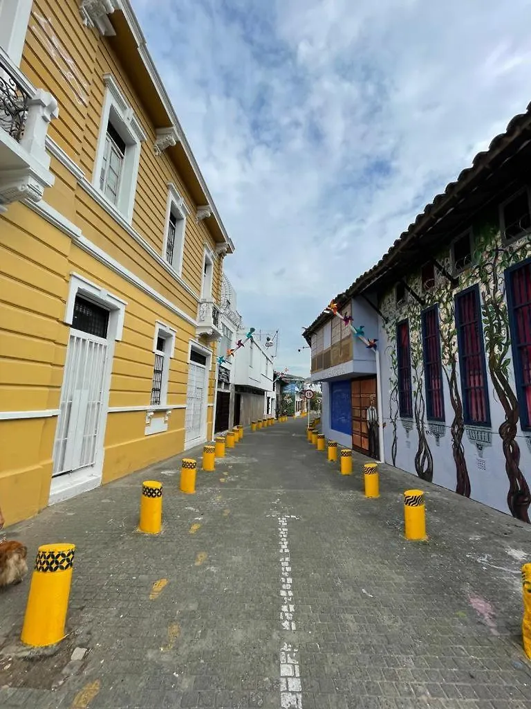 Hostal Chontaduro Casa Colonial En Pleno Centro Historico De Cali- Se Alquila La Casa Entera Para 12 O 13 Personas O Por Habitaciones 0*, 卡利 哥伦比亚