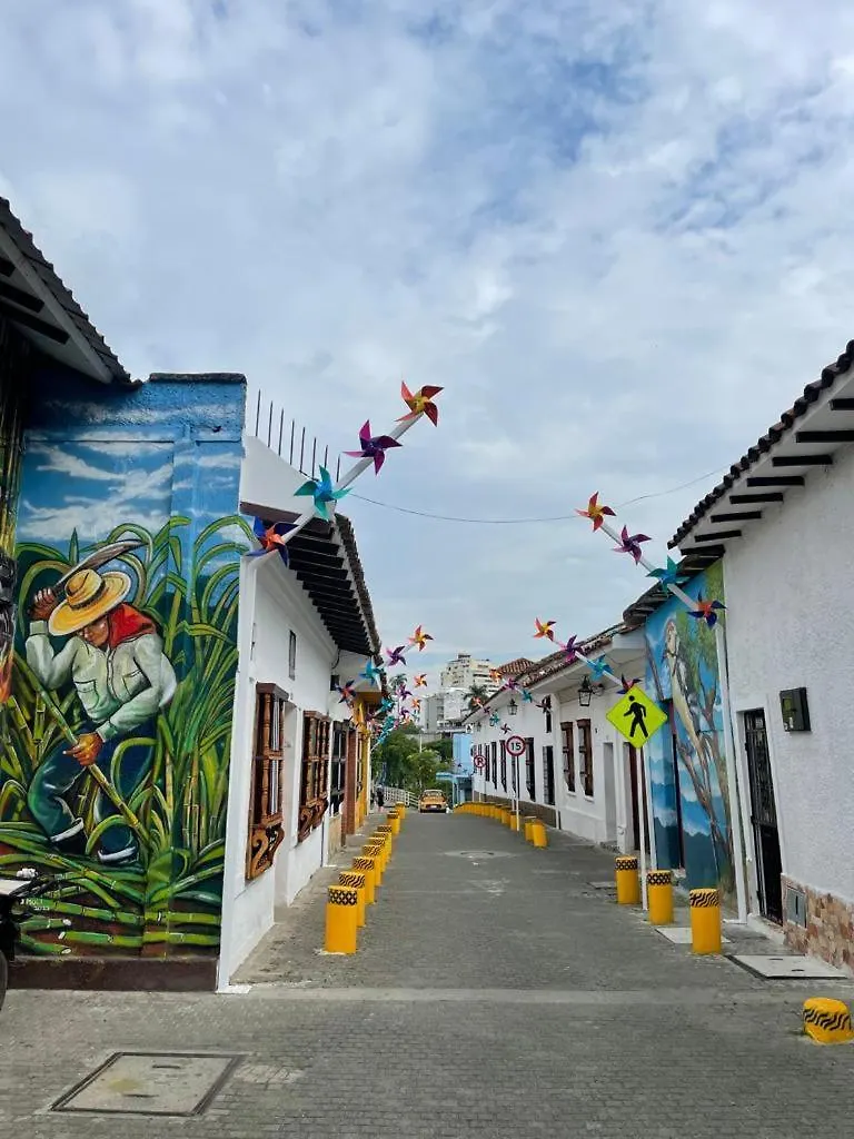 民宿 Hostal Chontaduro Casa Colonial En Pleno Centro Historico De Cali- Se Alquila La Casa Entera Para 12 O 13 Personas O Por Habitaciones