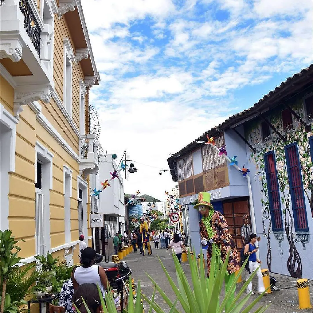 Hostal Chontaduro Casa Colonial En Pleno Centro Historico De Cali- Se Alquila La Casa Entera Para 12 O 13 Personas O Por Habitaciones 哥伦比亚